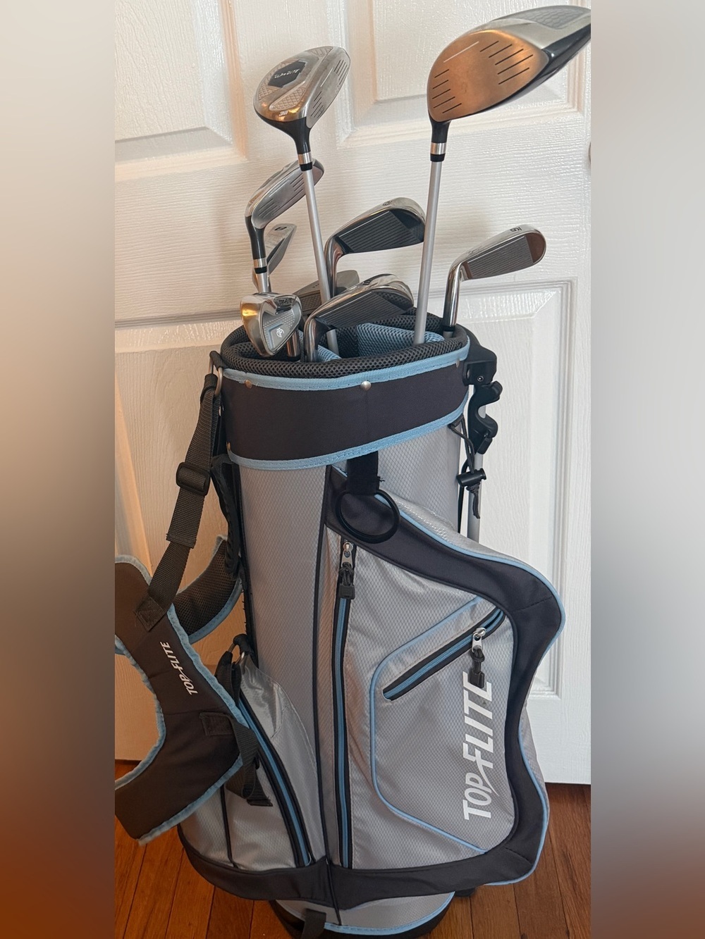 Top-Flite  Stainless Ladies Flex Graphite Complete Golf Set Stand Bag